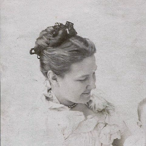 Photo of Helena de Kay Gilder